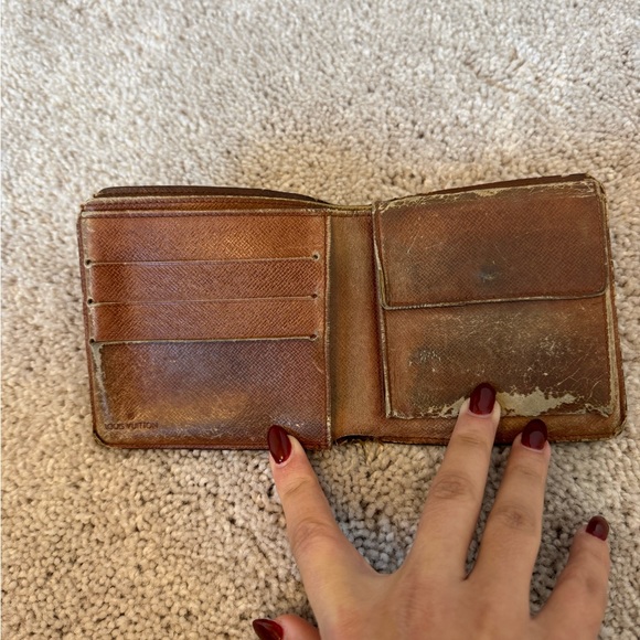 Louis Vuitton Monogram Marco Bi Fold Men’s Wallet - Picture 3 of 11